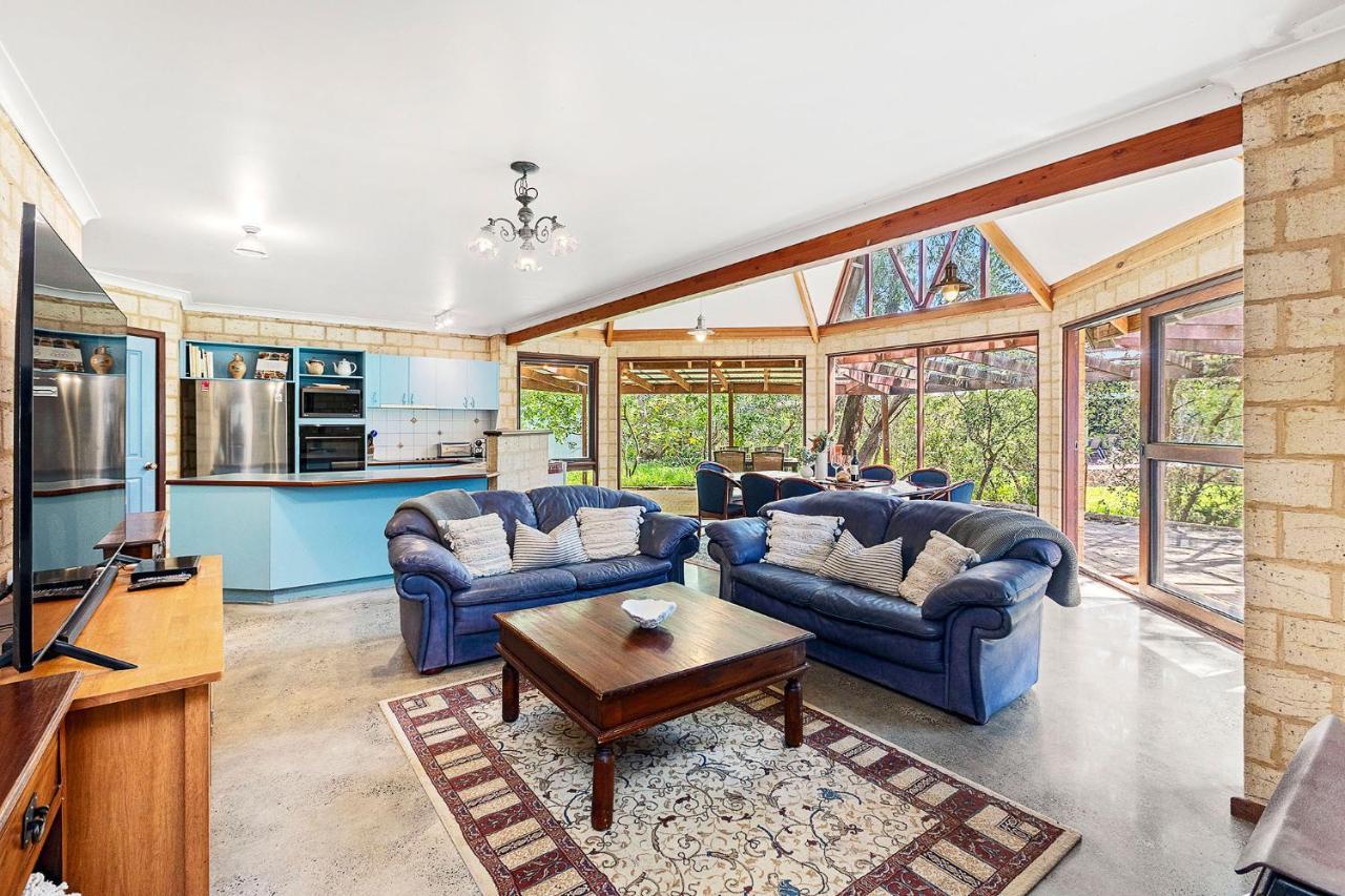Holiday home Eagle Bay - 1 Street Back From Stunning Eagle Bay! *