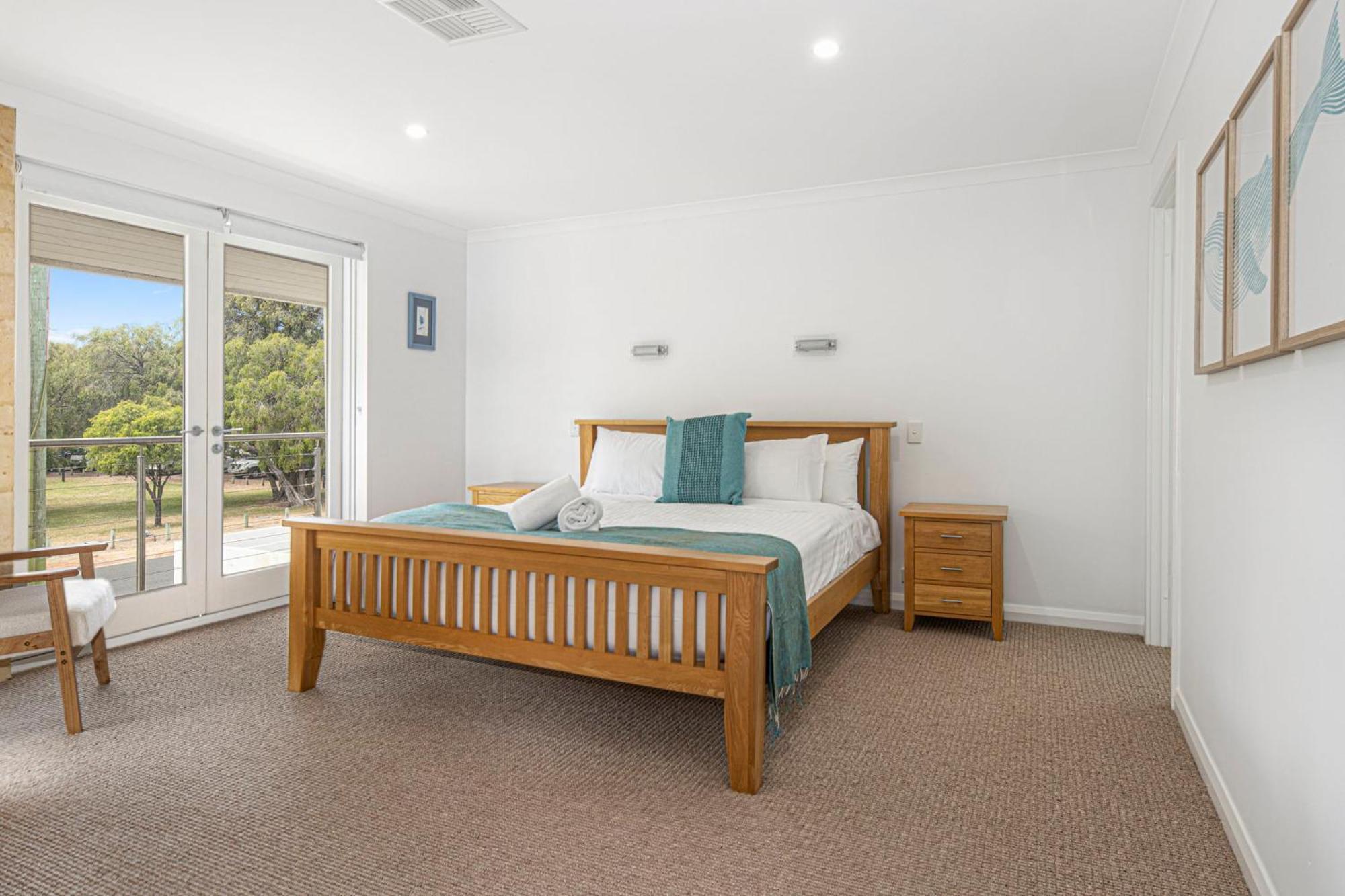 Blue Lagoon Beachside Holiday home *