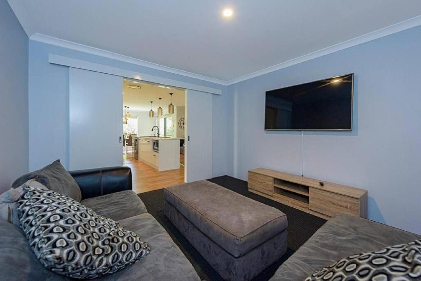 Fish Eagle Retreat - Family Friendly Holiday home *