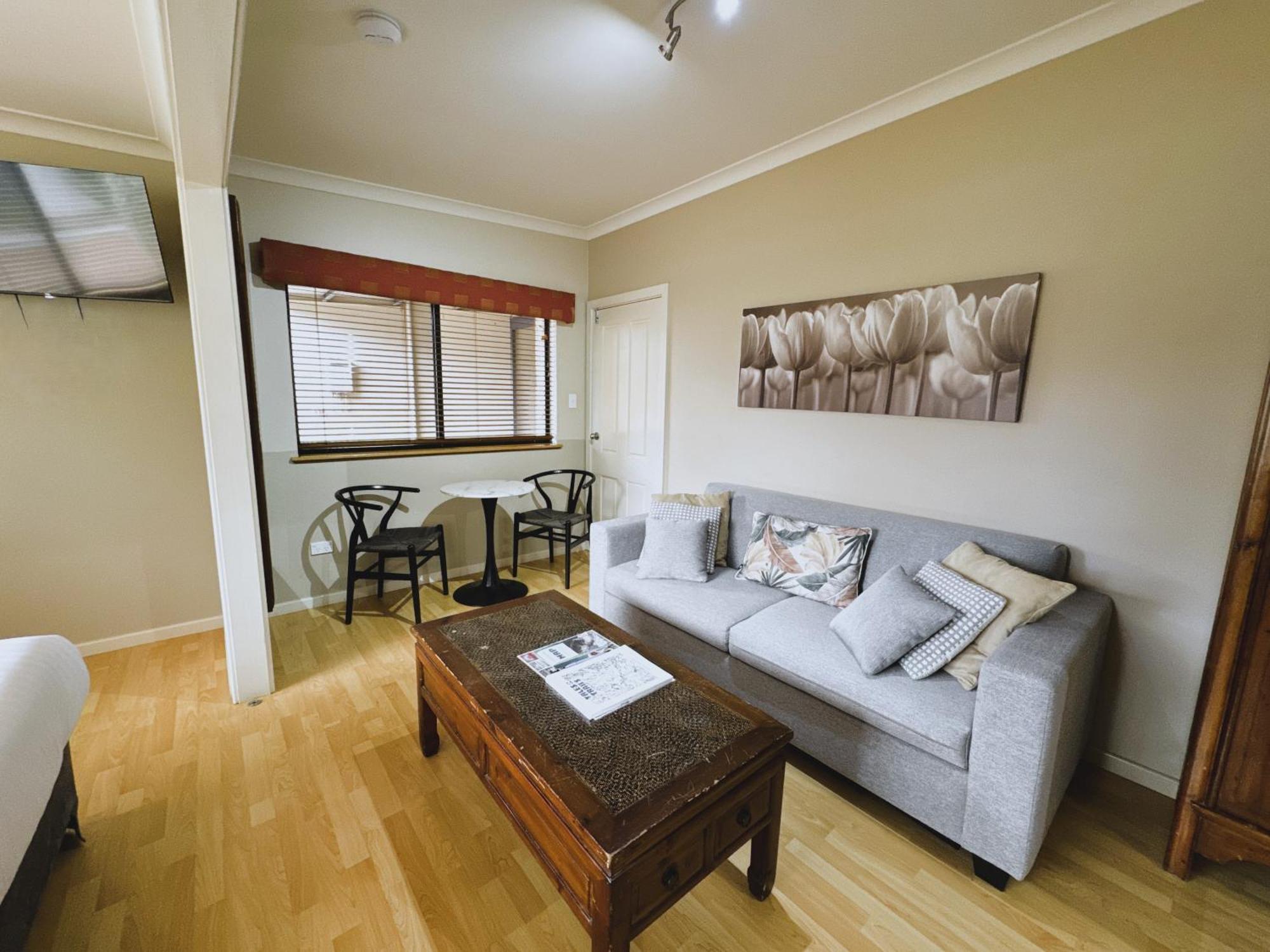 Bay Village Dunsborough 4*