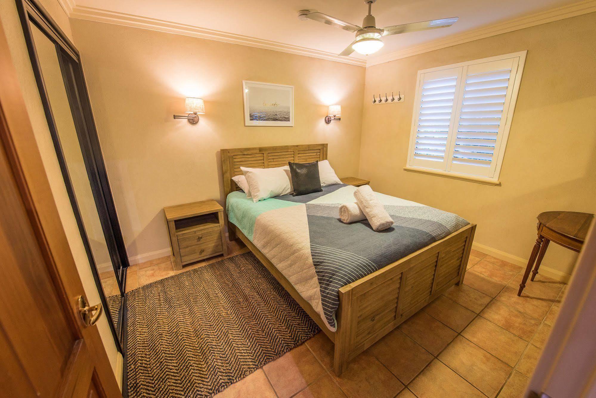 Whalers Cove Villas *