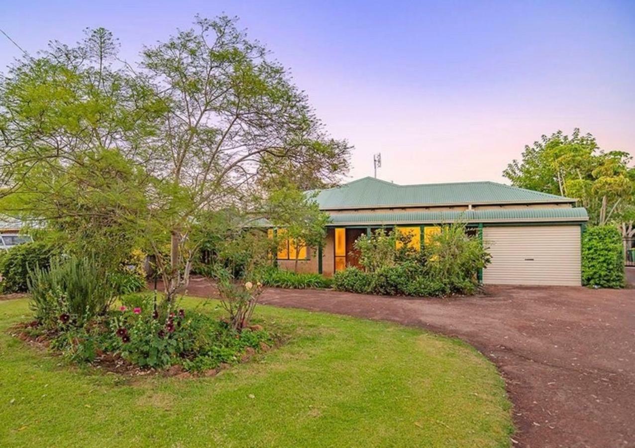 Holiday home Hakea Haven *